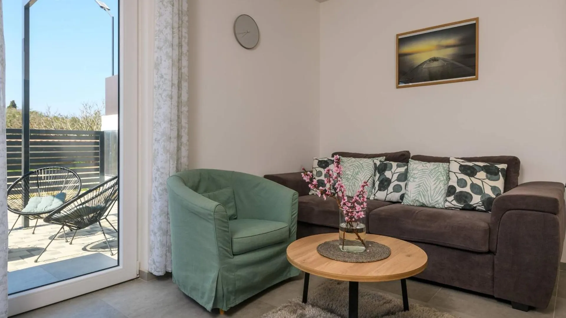 Wohnung In Kastanjer Mit Gemeinschaftlichem Parkplatz Pula Apartment